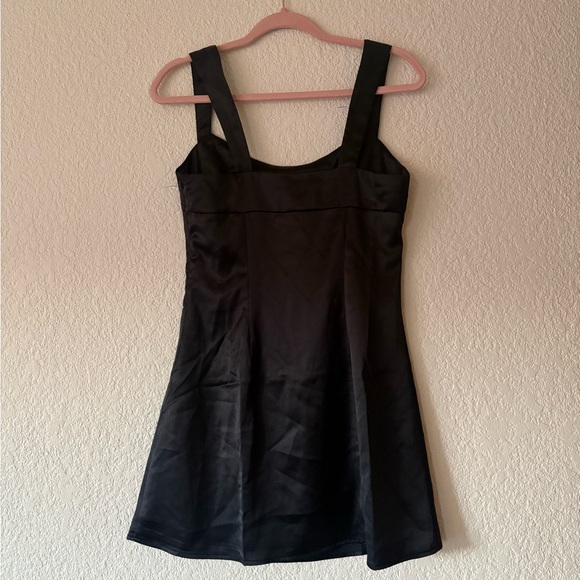 NWT Peppermayo Odette Satin Mini Dress Black Classic LBD Closet Staple size m - Picture 3 of 8